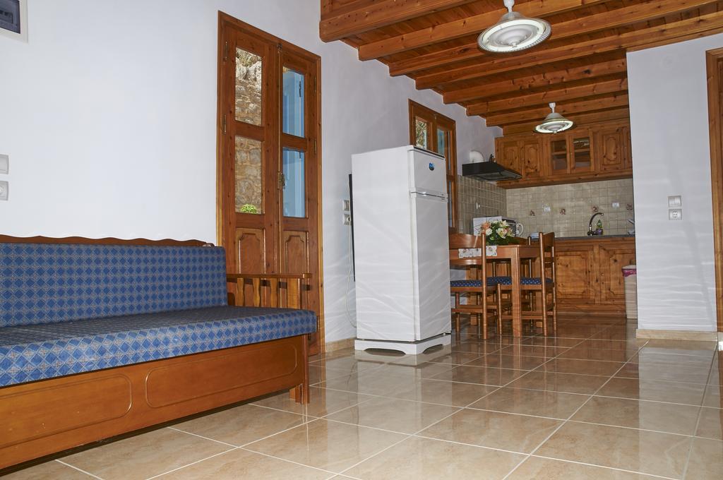 Athina Studios Sými Luaran gambar
